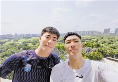 善于伪装的小女孩