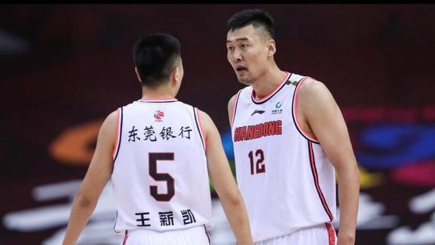 大乳警花自愿被俱乐部调教